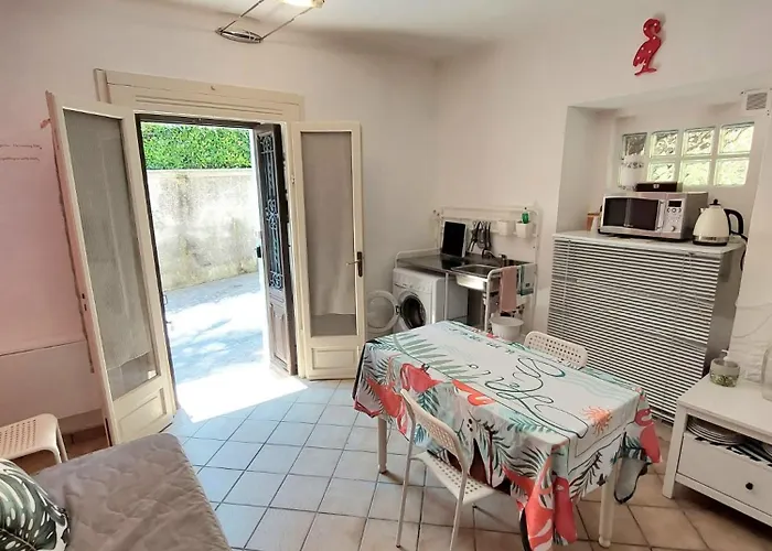 Lago, Colori Ed Energia Tiffany Maggiore Meina